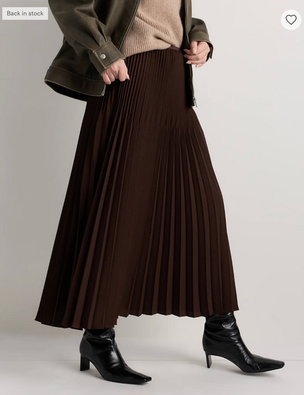 EVORA® Pleated Matte Midi Skirt